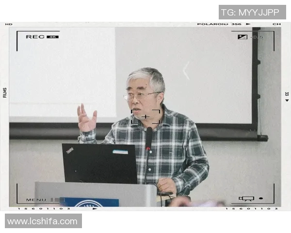 成都羽毛球队力量争议引发热议球员表现与训练方法的深度探讨 成都羽毛球队力量争议引发热议球员表现与训练方法的深度探讨