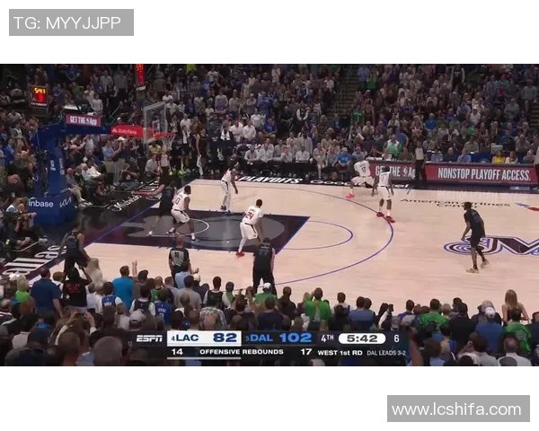 足球巨星们的精彩射门瞬间燃爆全场的激情时刻回顾