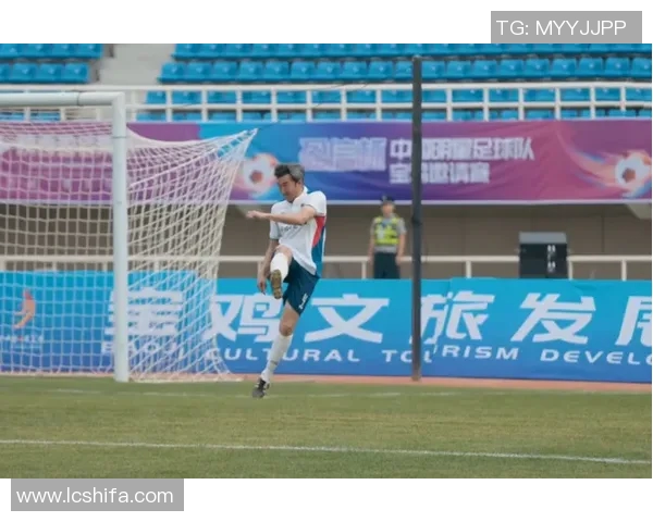 足球明星场外生活精彩瞬间合集尽享他们的真实与魅力