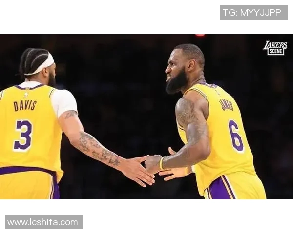 深圳篮球队团队协作引发热议球迷对战术配合产生不同看法