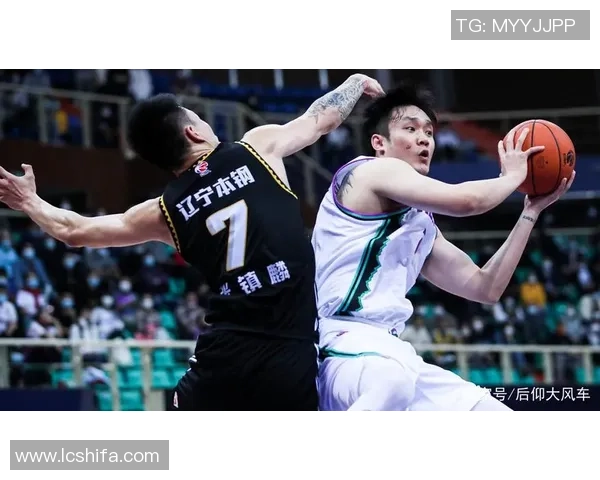 杭州足球队以56分领跑大师赛积分榜展现强劲实力